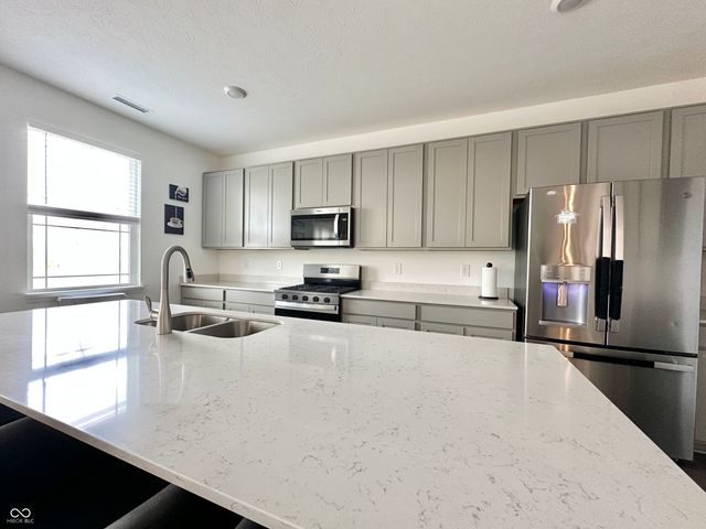 2698 Nampa Drive, Whitestown, IN 46075