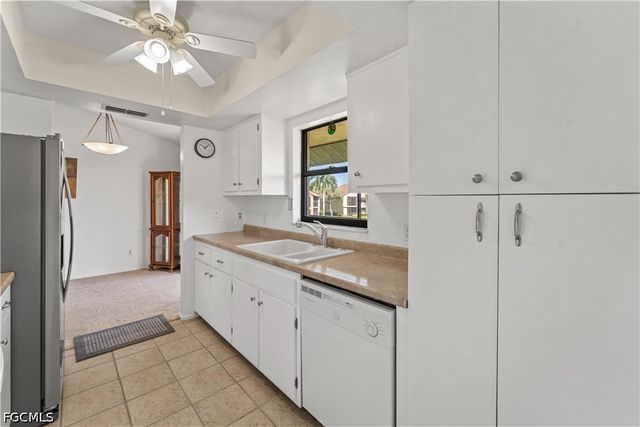 8565 Charter Club CIR 6, Fort Myers, FL 33919