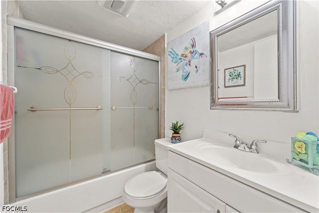 8565 Charter Club CIR 6, Fort Myers, FL 33919
