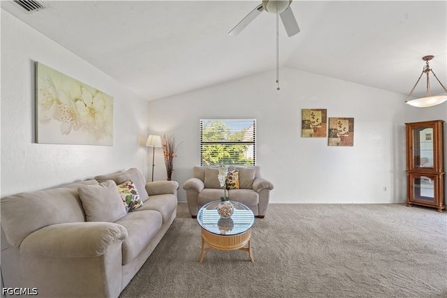 8565 Charter Club CIR 6, Fort Myers, FL 33919