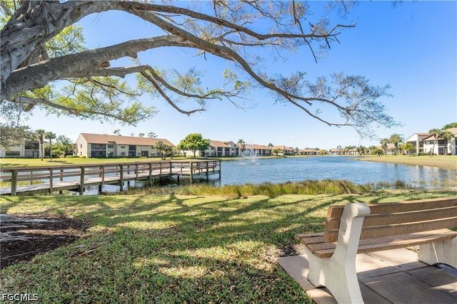 8565 Charter Club CIR 6, Fort Myers, FL 33919