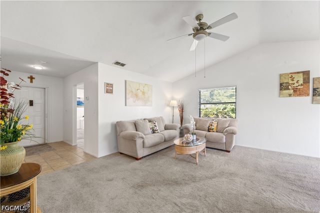 8565 Charter Club CIR 6, Fort Myers, FL 33919