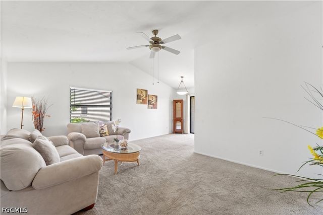 8565 Charter Club CIR 6, Fort Myers, FL 33919