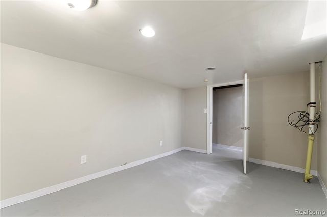 6869 Buhr Street, Hamtramck, MI 48212