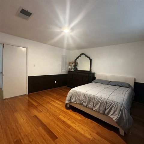 7326 S Dairy Ashford Road, Houston, TX 77072
