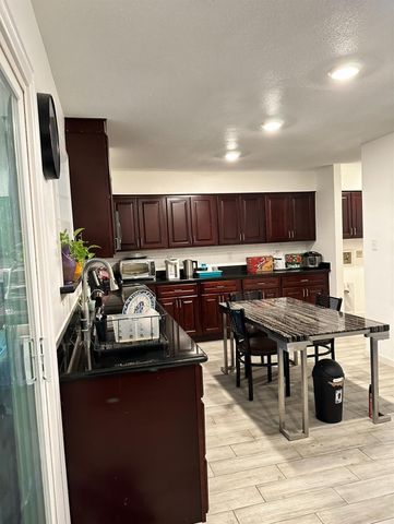 7326 S Dairy Ashford Road, Houston, TX 77072