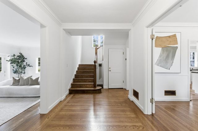 2835 Hillside Drive, Burlingame, CA 94010