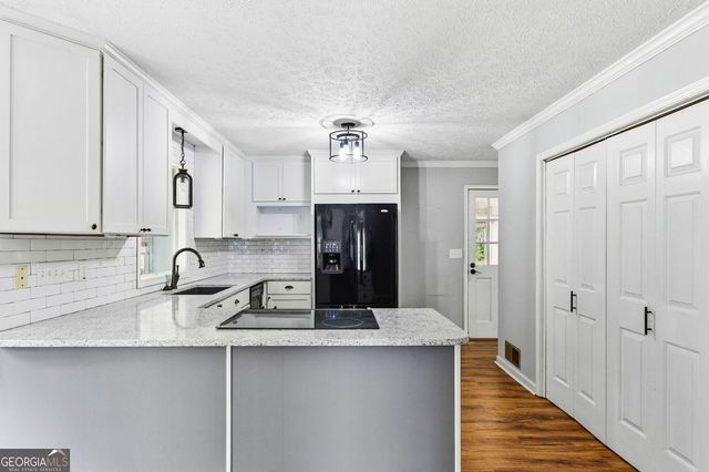 180 Forest Lane NW, Marietta, GA 30064