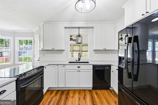 180 Forest Lane NW, Marietta, GA 30064