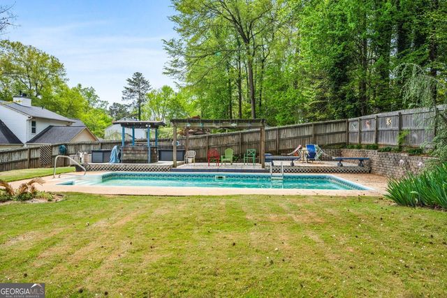 180 Forest Lane NW, Marietta, GA 30064