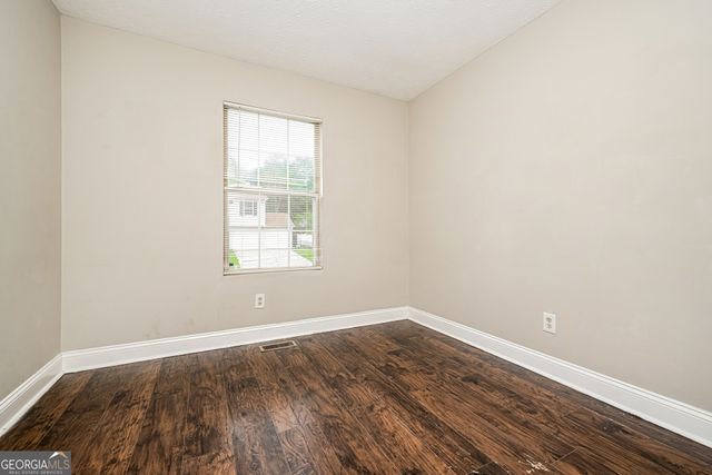 6155 Raleigh Oaks Court, Lithonia, GA 30058