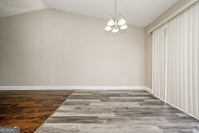 6155 Raleigh Oaks Court, Lithonia, GA 30058