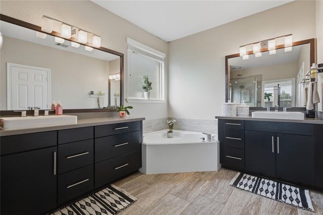 3596 Mustang Ridge Lane, Pearland, TX 77584
