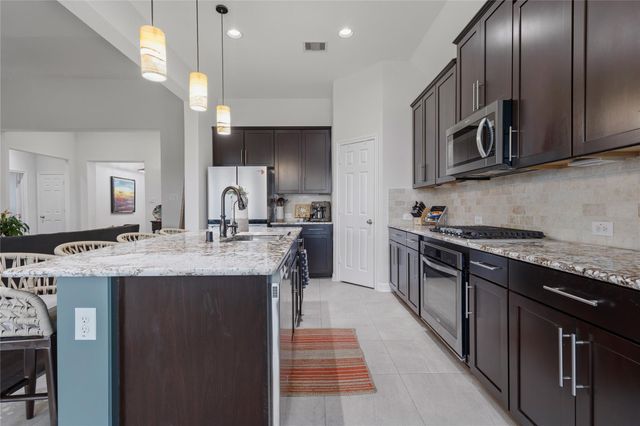 3596 Mustang Ridge Lane, Pearland, TX 77584