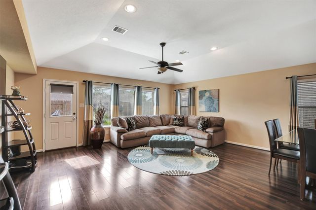9706 Lockhart Reach Lane, Humble, TX 77396
