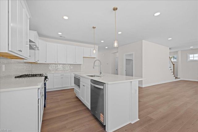 1840 Karen LN, Virginia Beach, VA 23454