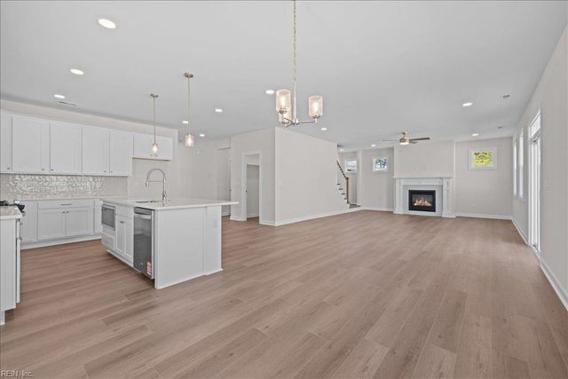 1840 Karen LN, Virginia Beach, VA 23454