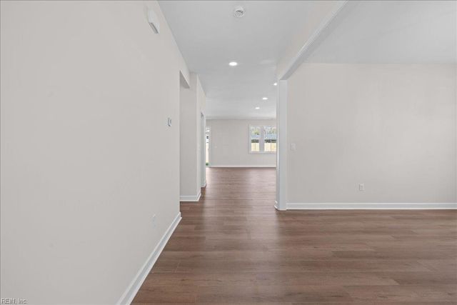 1840 Karen LN, Virginia Beach, VA 23454