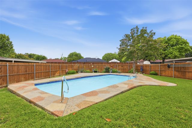 1030 Florence Drive, Duncanville, TX 75116