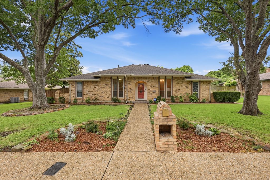 1030 Florence Drive, Duncanville, TX 75116