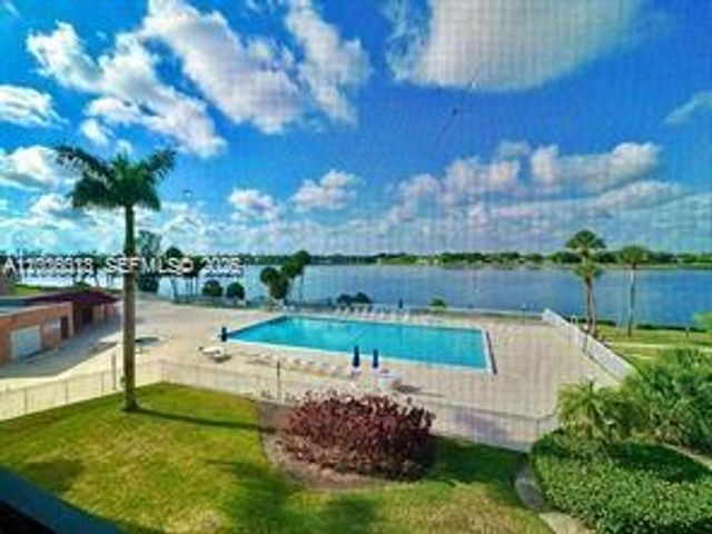 20840 San Simeon Way 209, Miami, FL 33179
