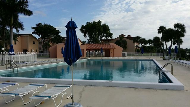 20840 San Simeon Way 209, Miami, FL 33179