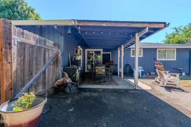 7701 Bellaire Way, White City, OR 97503