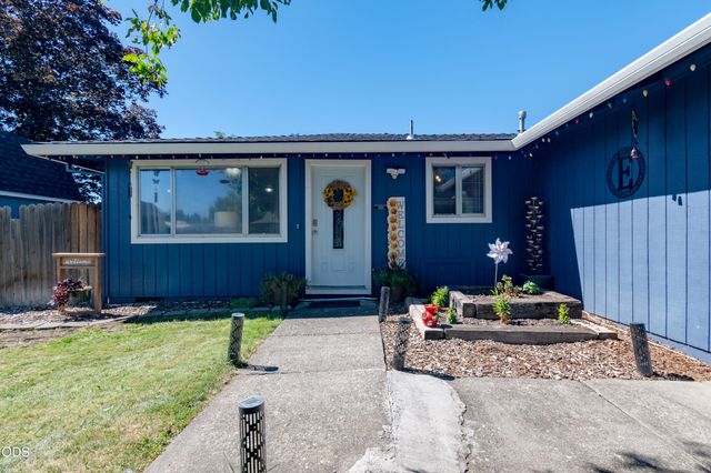 7701 Bellaire Way, White City, OR 97503