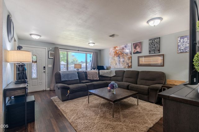 7701 Bellaire Way, White City, OR 97503