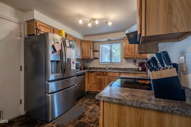 7701 Bellaire Way, White City, OR 97503