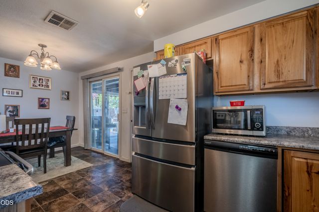 7701 Bellaire Way, White City, OR 97503