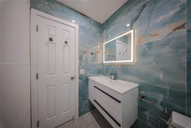 2458 Polk Street 201, Hollywood, FL 33020