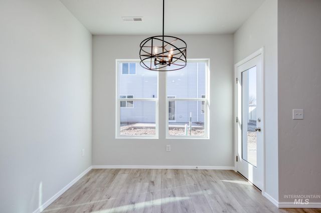 653 S Blackfoot Ave, Emmett, ID 83617
