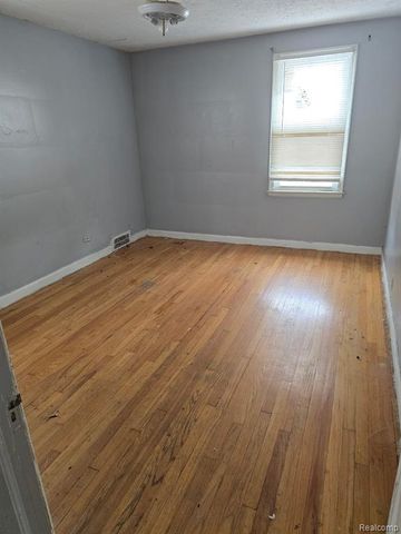 14773 Kilbourne Street, Detroit, MI 48213