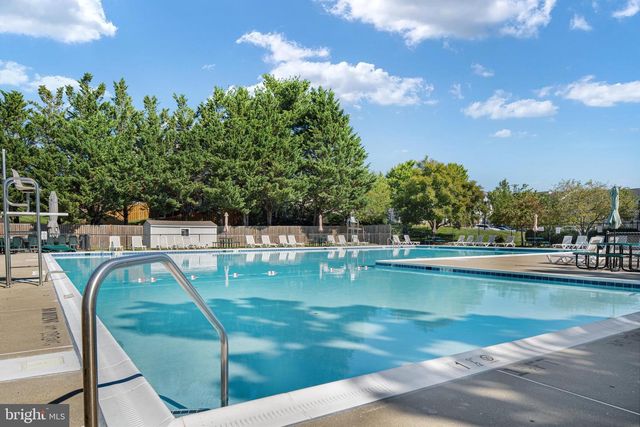 545 SPARKLEBERRY TER NE, Leesburg, VA 20176