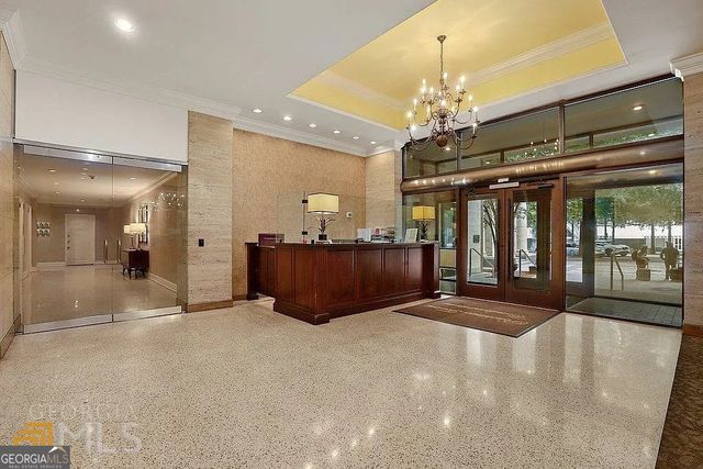 300 Peachtree Street NE APT 4C, Atlanta, GA 30308