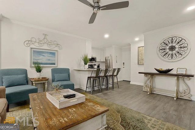 300 Peachtree Street NE APT 4C, Atlanta, GA 30308