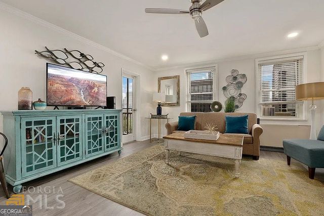 300 Peachtree Street NE APT 4C, Atlanta, GA 30308