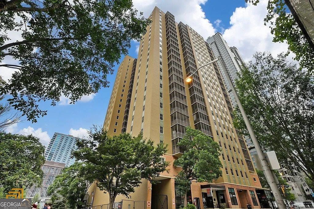 300 Peachtree Street NE APT 4C, Atlanta, GA 30308