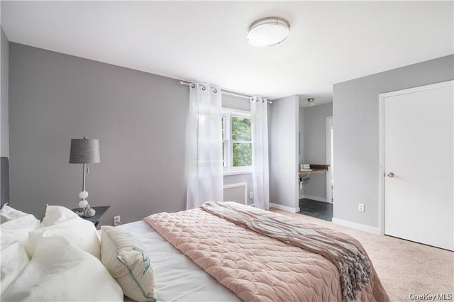 29 Robert Drive, Warwick, NY 10990