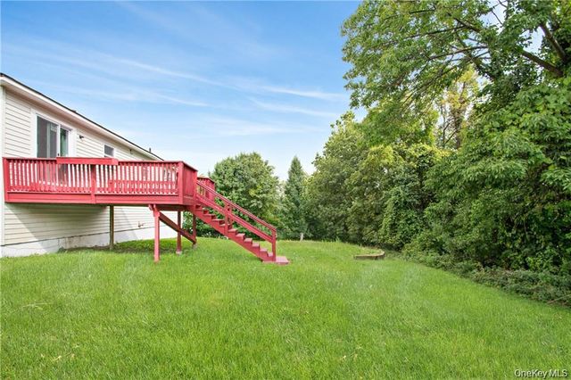 29 Robert Drive, Warwick, NY 10990