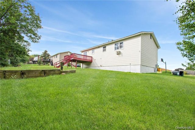 29 Robert Drive, Warwick, NY 10990