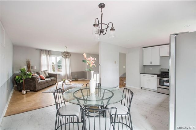 29 Robert Drive, Warwick, NY 10990