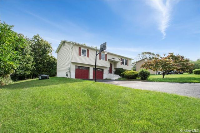 29 Robert Drive, Warwick, NY 10990