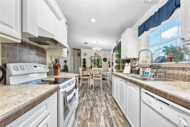 3605 LATE MORNING CIRCLE, Kissimmee, FL 34744