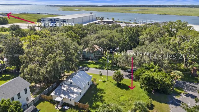 914 7th St, Port Royal, SC 29935
