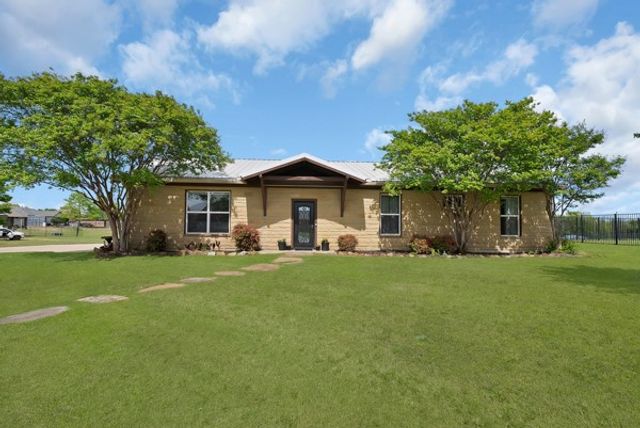 348 Hardwicke Lane, Little Elm, TX 75068