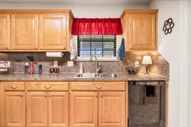 2672 Lansing Switch Road, Longview, TX 75602