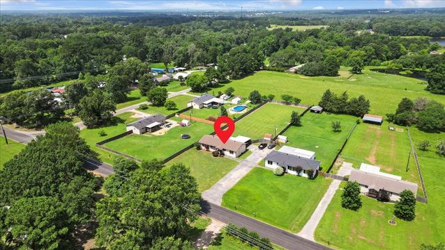 2672 Lansing Switch Road, Longview, TX 75602