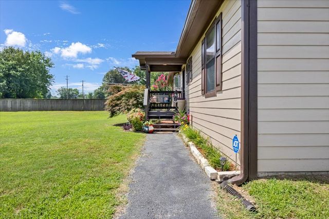 2672 Lansing Switch Road, Longview, TX 75602